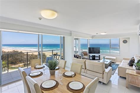 beachfront accommodation surfers paradise.